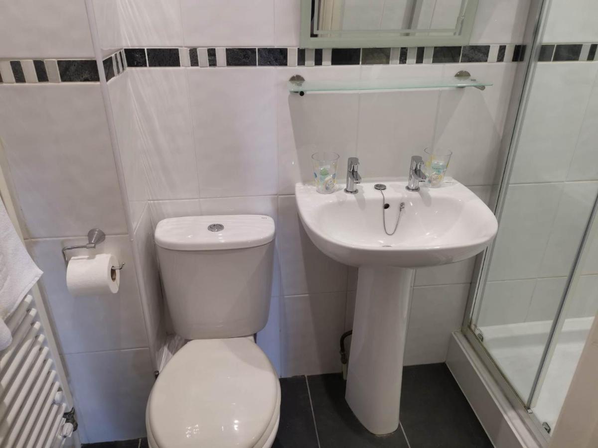 Llety Teifi Guest House Cardigan Kültér fotó