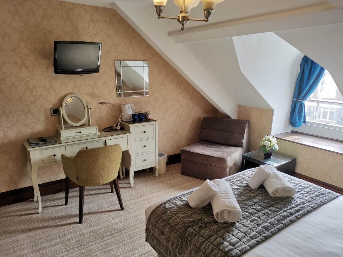 Llety Teifi Guest House Cardigan Kültér fotó