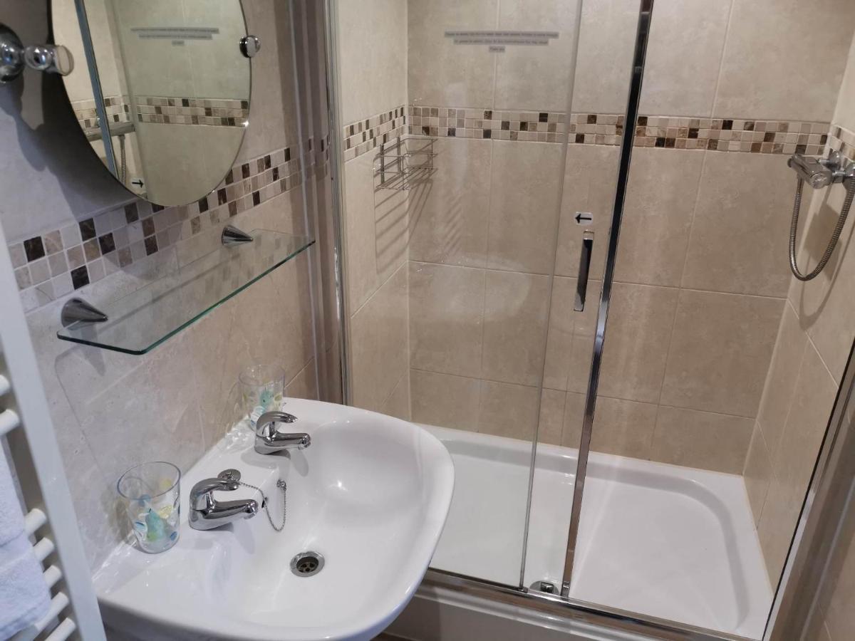 Llety Teifi Guest House Cardigan Kültér fotó