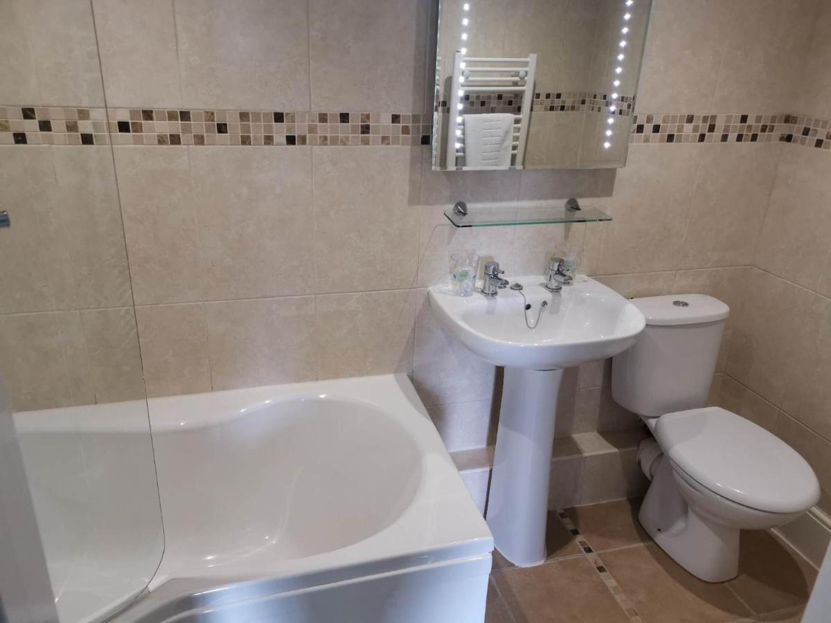 Llety Teifi Guest House Cardigan Kültér fotó