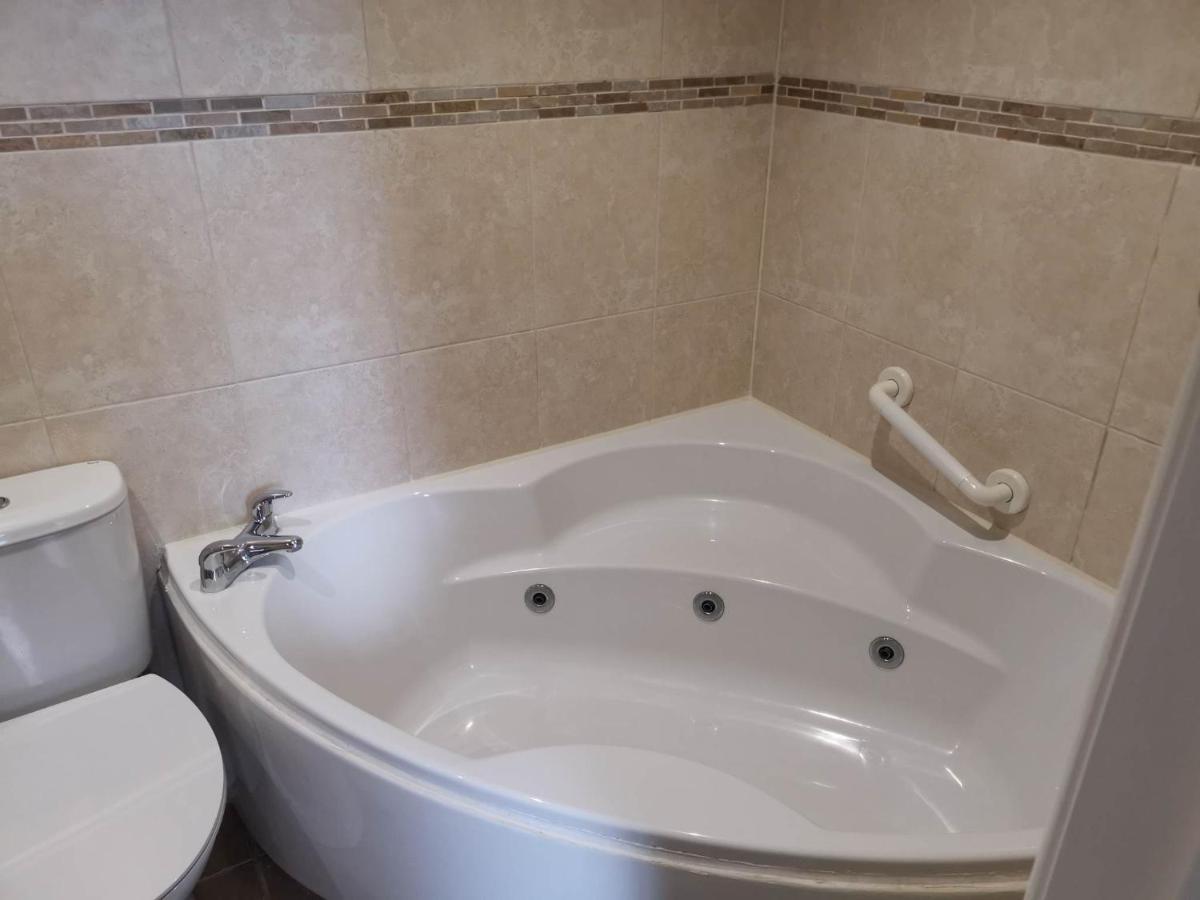 Llety Teifi Guest House Cardigan Kültér fotó