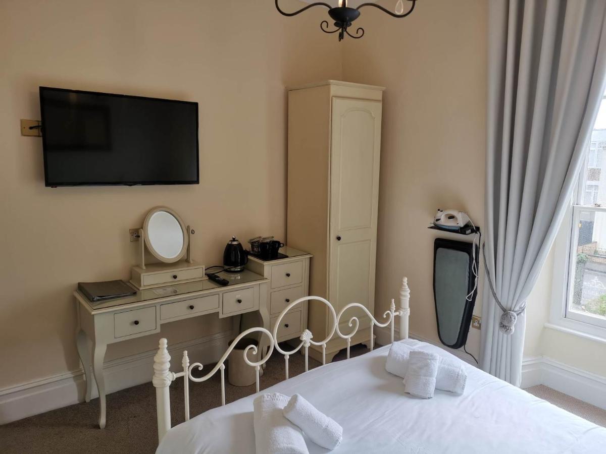 Llety Teifi Guest House Cardigan Kültér fotó