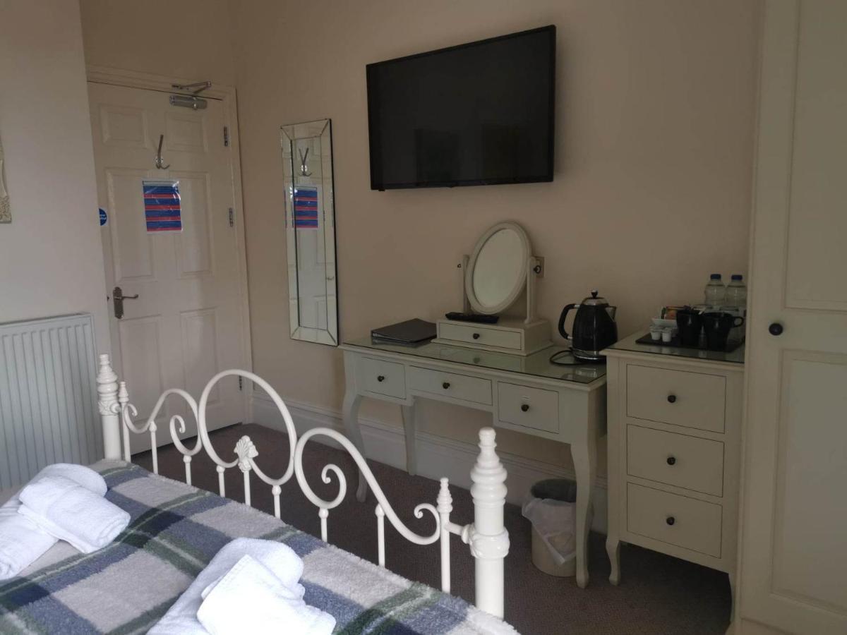 Llety Teifi Guest House Cardigan Kültér fotó