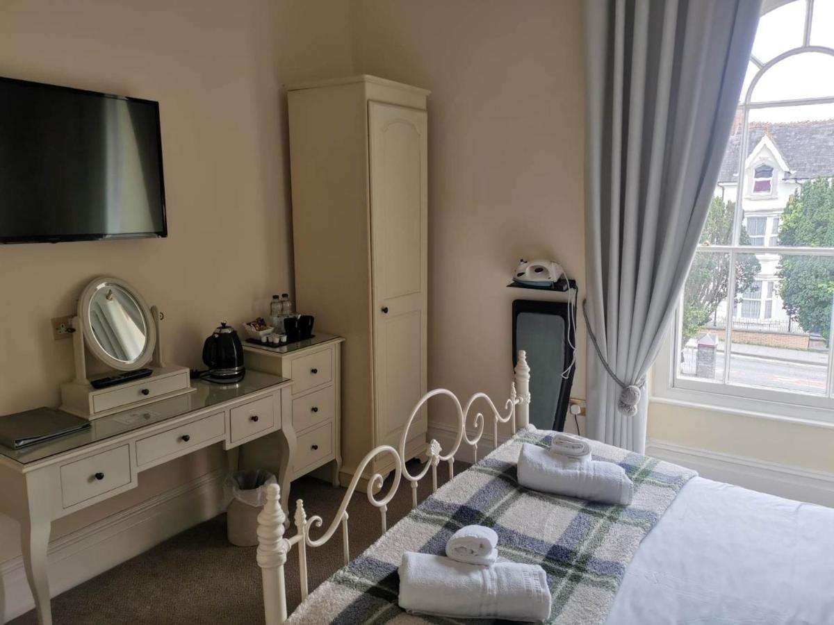 Llety Teifi Guest House Cardigan Kültér fotó