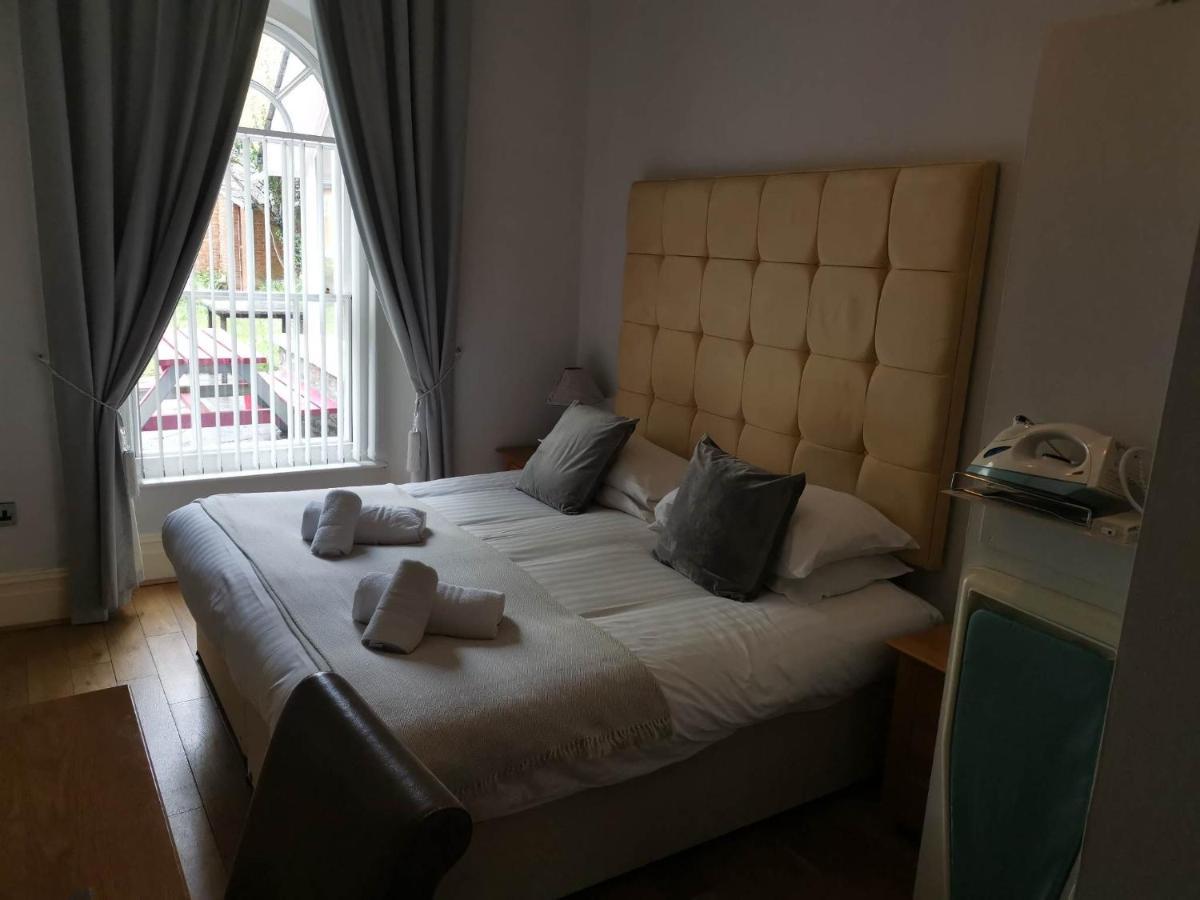 Llety Teifi Guest House Cardigan Kültér fotó