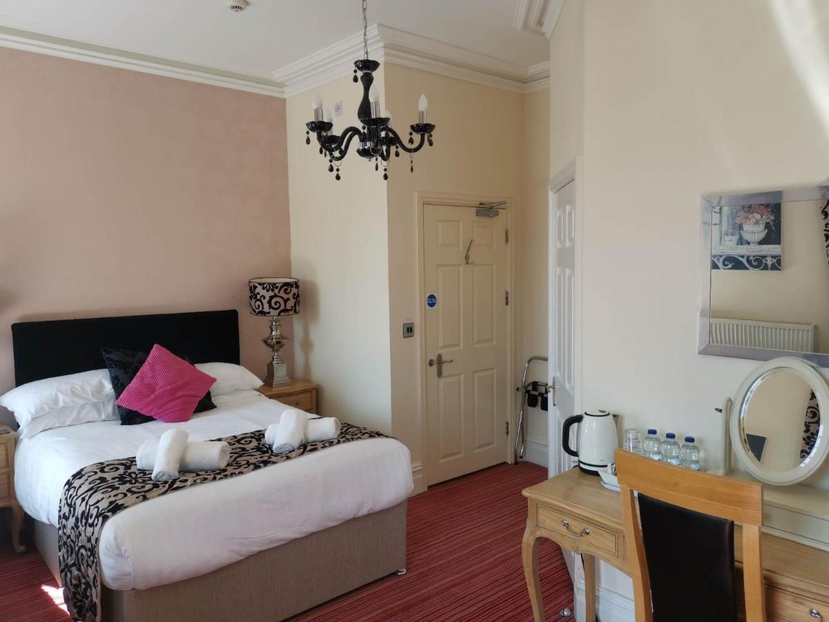 Llety Teifi Guest House Cardigan Kültér fotó