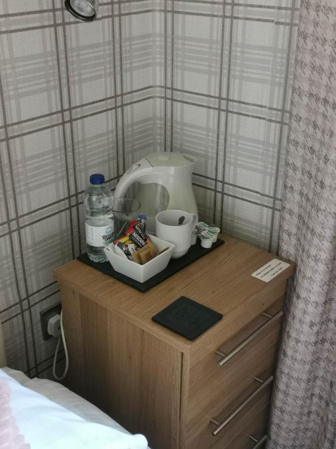 Llety Teifi Guest House Cardigan Kültér fotó